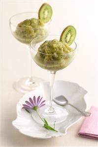 Sorbete de kiwi.Receta disponible