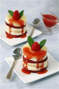 Torre de fruta y queso. Receta disponible. Paso a paso disponible.