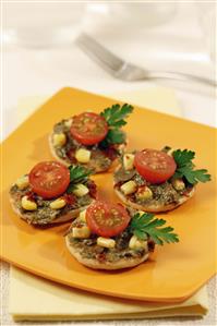 Blinis con guacamole. Receta disponible TR