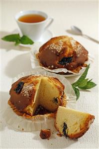 Madalenas caserass con ciruelas. Receta disponible TR