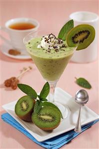 Espuma de kiwis. Receta disponible.