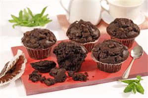 Muffins gigantes de chocolate. Receta disponible.