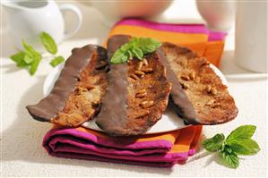 "Coca de vidre" con chocolate. Receta disponible.