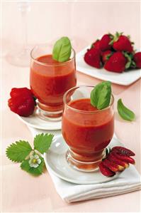 Gazpacho de fresas. Receta disponible.
