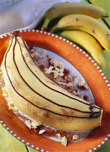 Maxi-banana (banana-shaped cake)