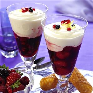 Raspberry dessert with lemon mousse