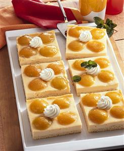 Apricot pudding cake