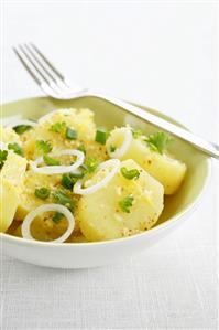 Potato salad with onions and lemon dressing