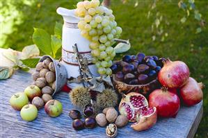 Grapes, pomegranates, sweet chestnuts, apples and nuts