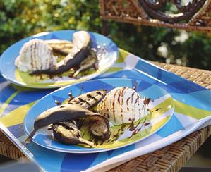 Grilled banana with vanilla ice cream and chocolate sauce