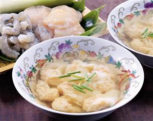 Shrimp wonton soup (Japan)