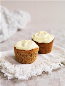 Passion fruit cakes