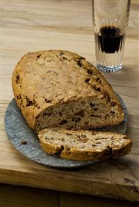 Nut and fig bread (Bisciola, Piedmont)