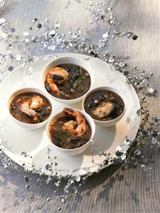 Frijoles negros (Black bean soup with prawns, Cuba)