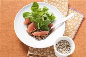 Lentil salad with grapefruit
