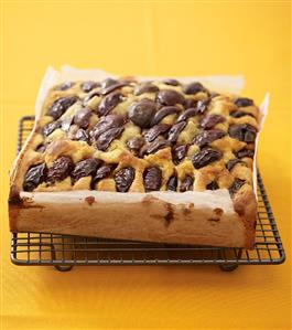 Sunken plum cake