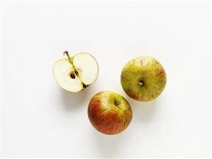 Apples (variety: Cox's Orange Pippin)