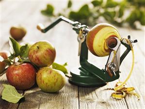 Apple peeler with apple
