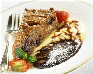 Chocolate ice cream cake with custard (made from low-fat products)
