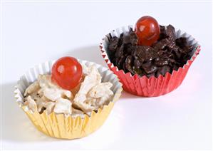 White and dark chocolate crispies