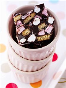 Rocky road cake (Refrigerator cake with marshmallows, USA)
