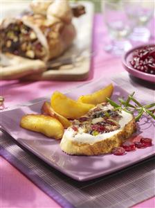 Pollo asado relleno de cranberries. Receta disponible TR