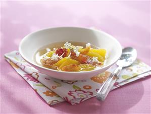 Consome frio de jazmin, naranjas y vainilla. Receta disponible.
