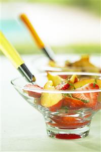 Ensalada de frutas. Receta disponible.
Fruit Salad with Lemon Balm.
