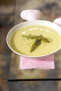 Crema de esparragos. Receta disponible.
