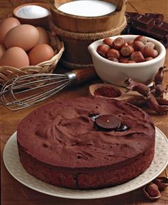 Tarta de chocolate y avellanas.  Receta disponible TR
